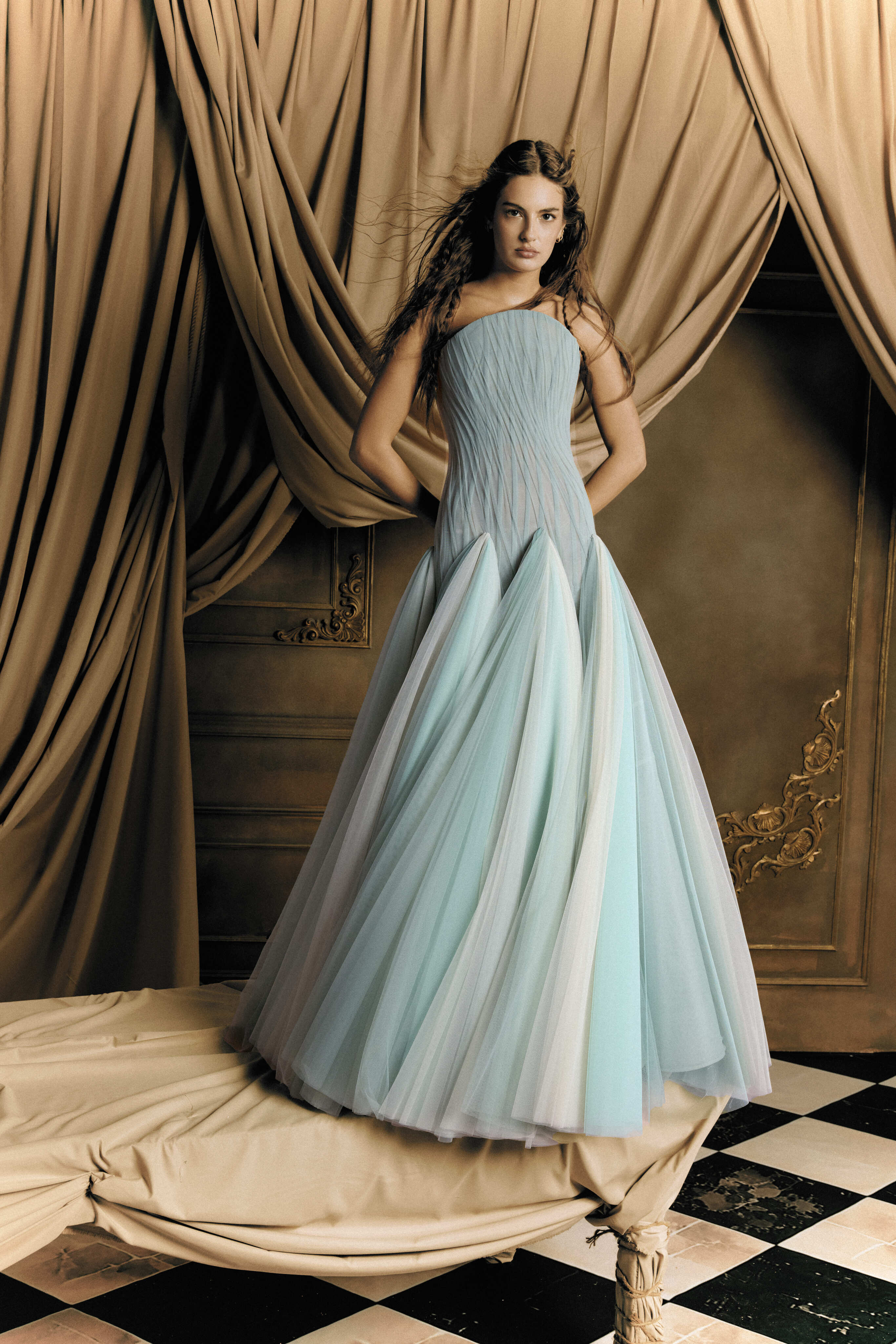LOOK 002